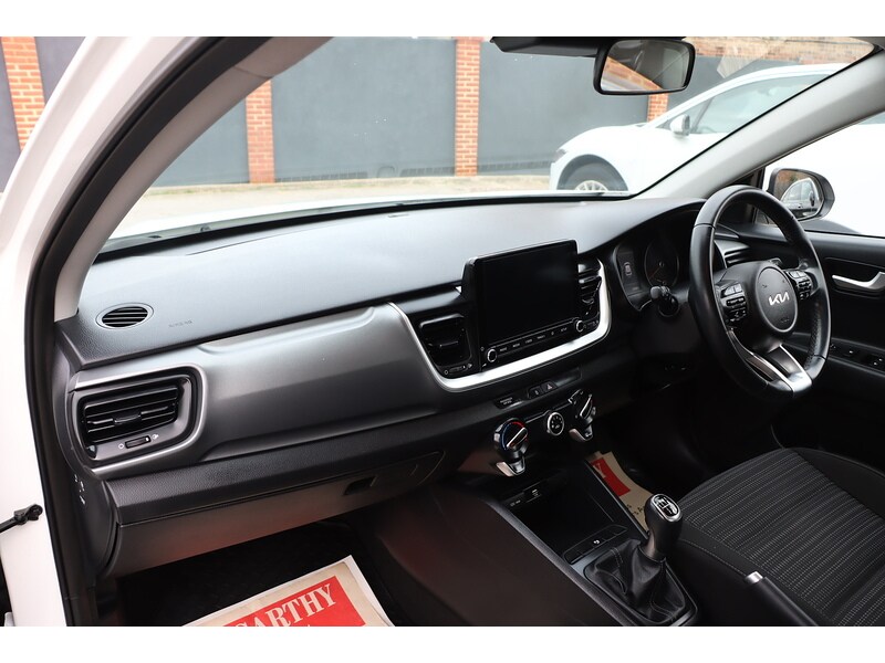 Used Kia Stonic 2021 for sale - 76148370: Photo 32