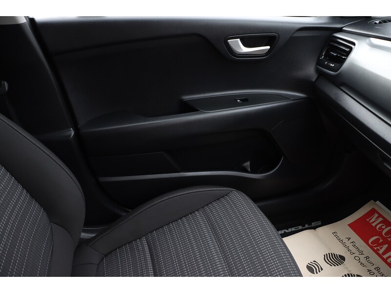 Used Kia Stonic 2021 for sale - 76148370: Photo 40