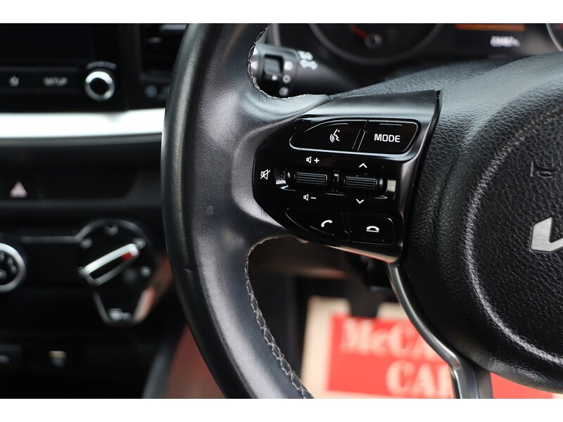 Used Kia Stonic 2021 for sale - 76148370: Photo 42