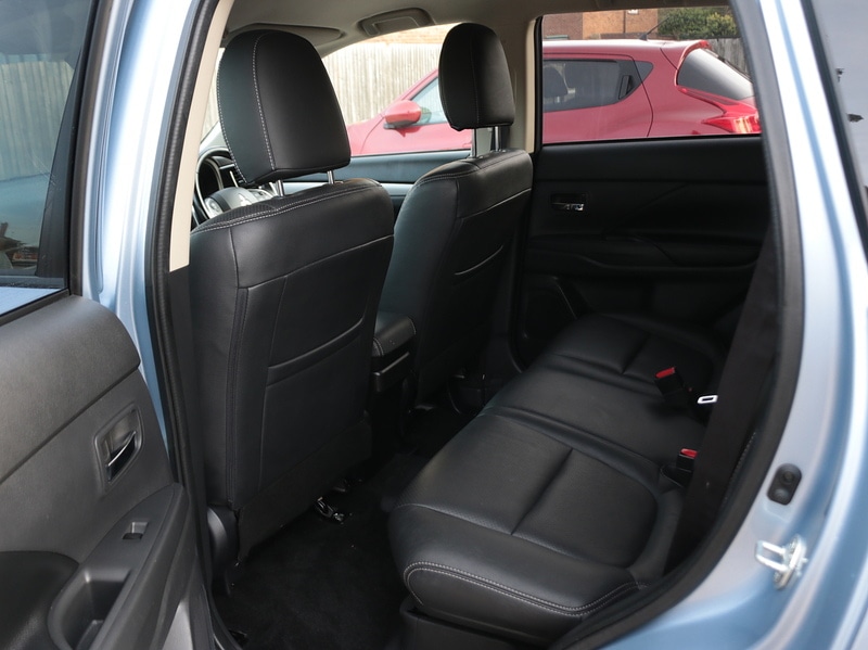 Used Mitsubishi Outlander 2015 for sale - 77027657: Photo 44