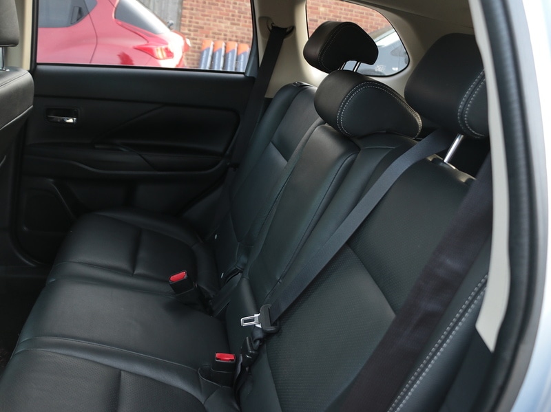 Used Mitsubishi Outlander 2015 for sale - 77027657: Photo 45