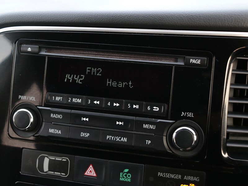 Used Mitsubishi Outlander 2015 for sale - 77027657: Photo 46