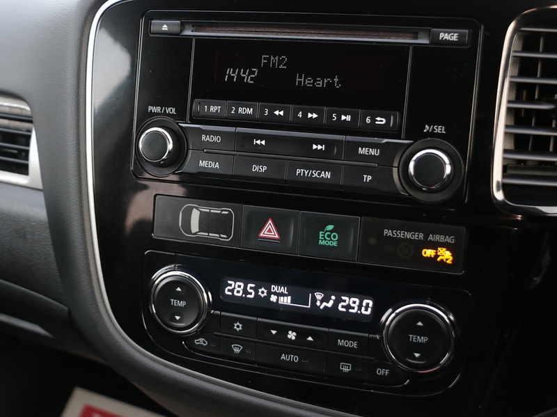 Used Mitsubishi Outlander 2015 for sale - 77027657: Photo 52