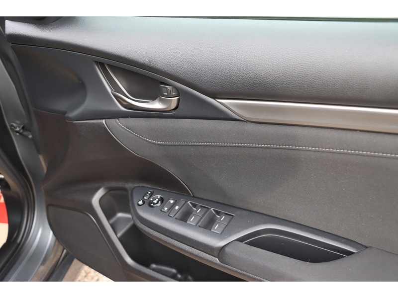 Used Honda Civic 2019 for sale - 76461145: Photo 24