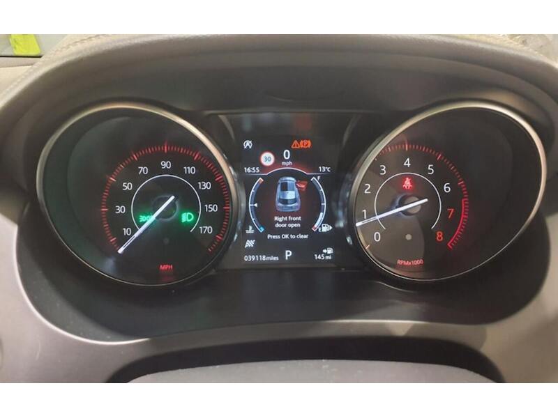 Used Jaguar E-Pace 2018 for sale - 76476296: Photo 8