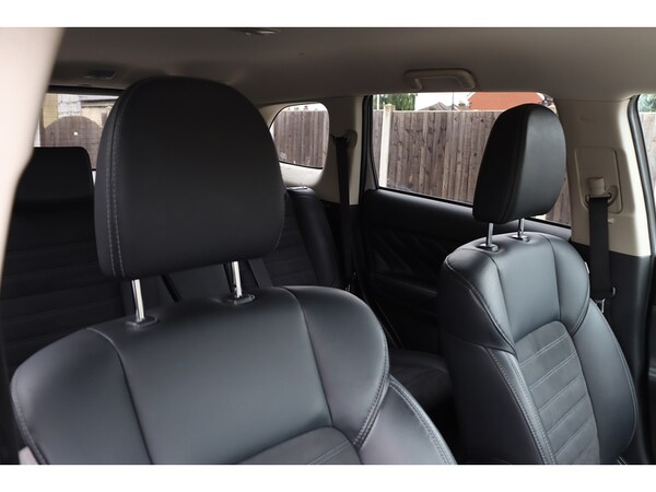 Used Mitsubishi Outlander 2018 for sale - 76113601: Photo 25