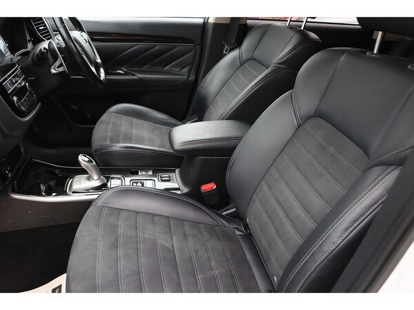 Used Mitsubishi Outlander 2018 for sale - 76113601: Photo 37