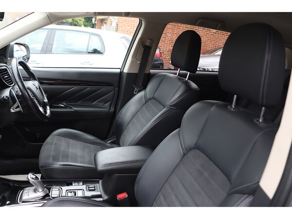 Used Mitsubishi Outlander 2018 for sale - 76113601: Photo 38
