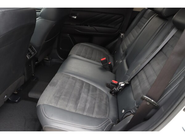 Used Mitsubishi Outlander 2018 for sale - 76113601: Photo 40
