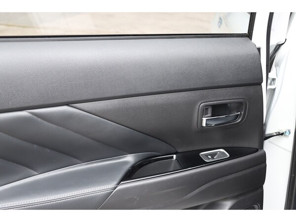 Used Mitsubishi Outlander 2018 for sale - 76113601: Photo 43