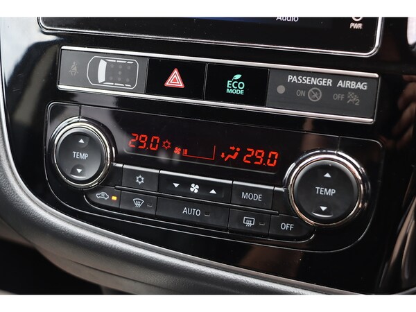 Used Mitsubishi Outlander 2018 for sale - 76113601: Photo 44