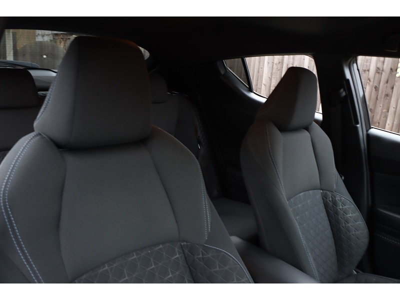 Used Toyota C-HR 2020 for sale - 76918045: Photo 18