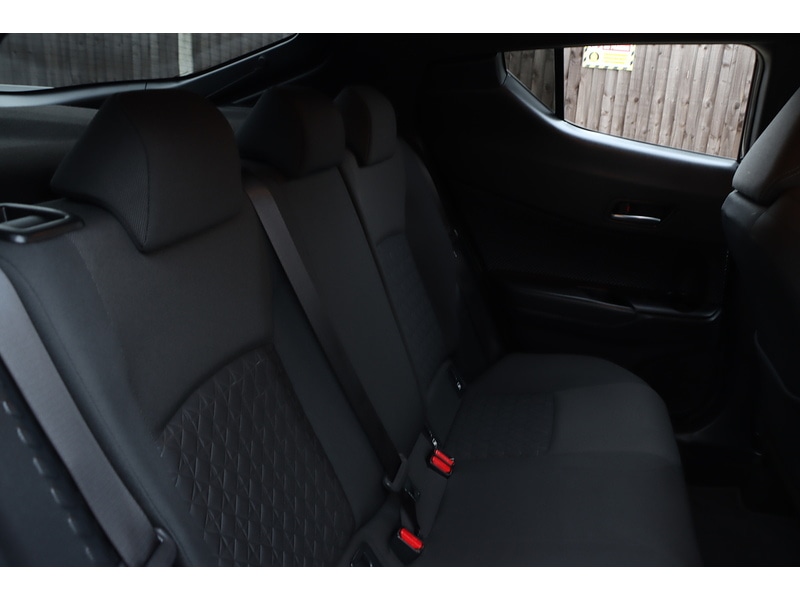 Used Toyota C-HR 2020 for sale - 76918045: Photo 25