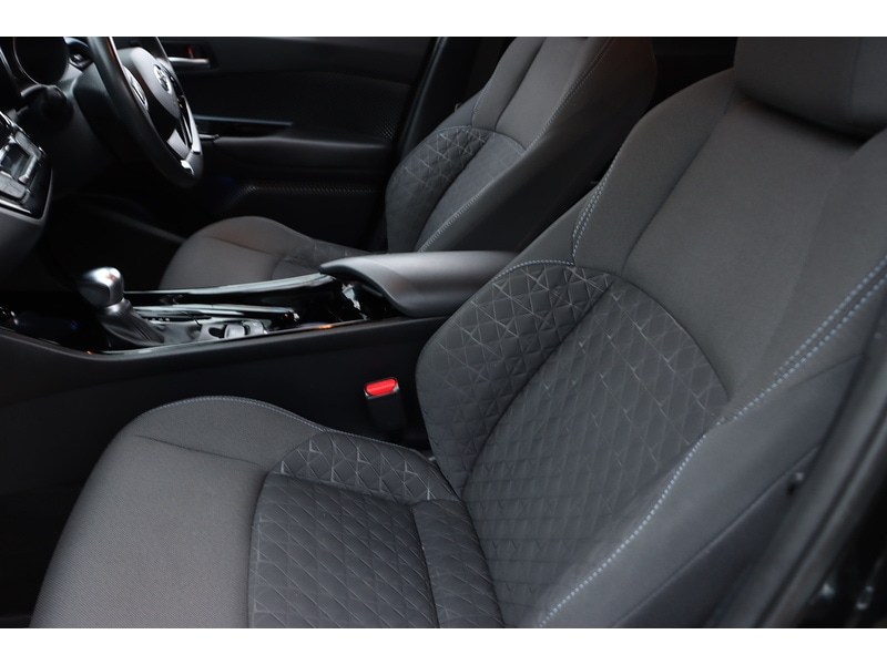 Used Toyota C-HR 2020 for sale - 76918045: Photo 29