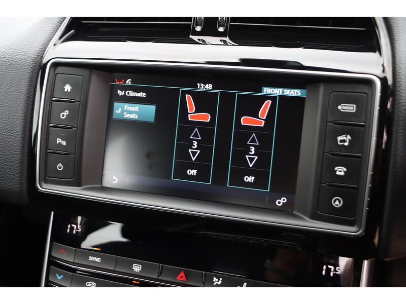 Used Jaguar XE 2017 for sale - 76163706: Photo 10