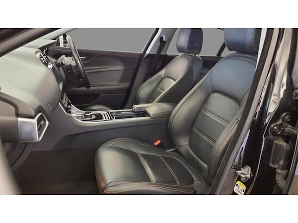 Used Jaguar XE 2017 for sale - 76163706: Photo 11