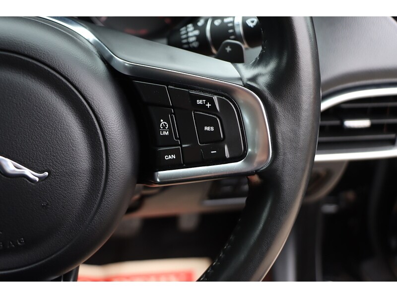 Used Jaguar XE 2017 for sale - 76163706: Photo 40