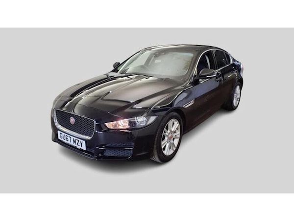 Used Jaguar XE 2017 for sale - 76163706: Photo 4