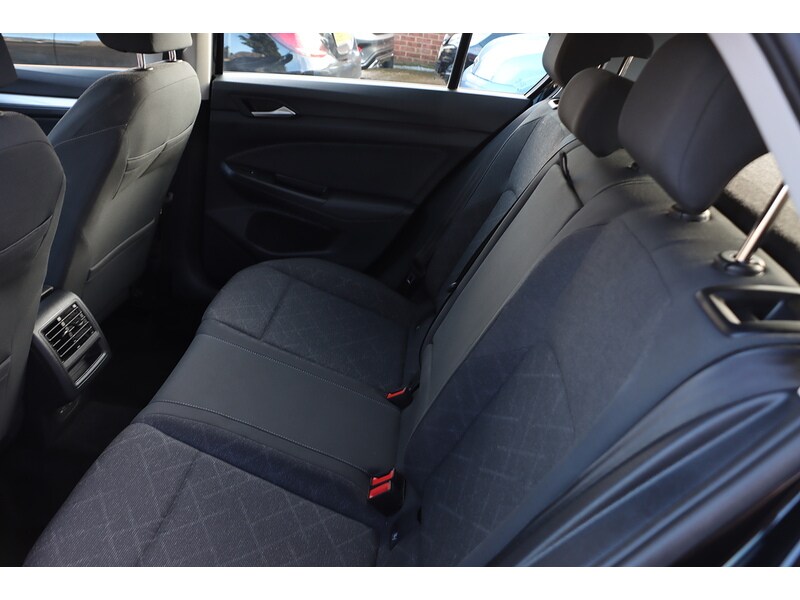 Used Volkswagen Golf 2023 for sale - 77195016: Photo 32