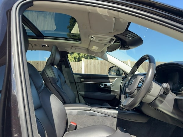 Used Volvo V90 Cross Country 2020 for sale - 74028903: Photo 27