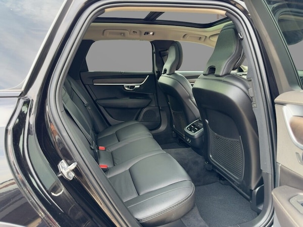 Used Volvo V90 Cross Country 2020 for sale - 74028903: Photo 60