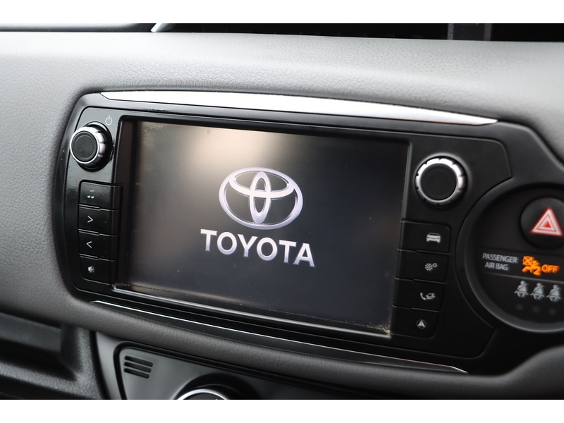 Used Toyota Yaris 2015 for sale - 77452656: Photo 35