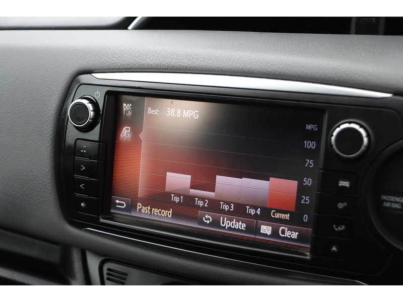 Used Toyota Yaris 2015 for sale - 77452656: Photo 9