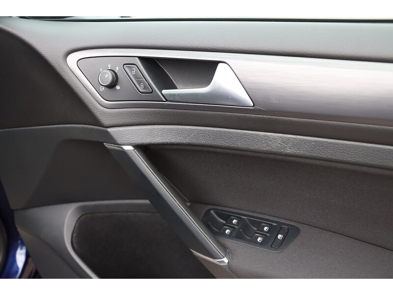 Used Volkswagen Golf 2020 for sale - 76163704: Photo 30