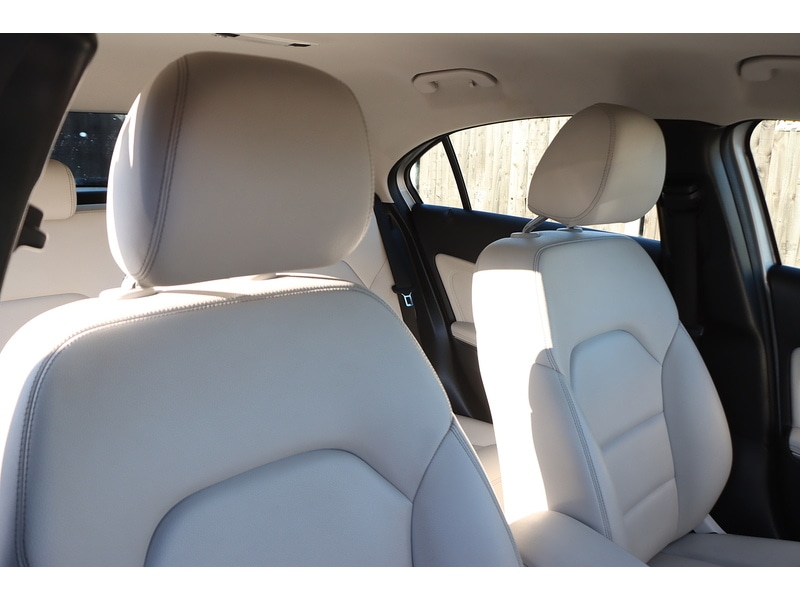 Used Mercedes-Benz A-Class 2016 for sale - 77636848: Photo 20