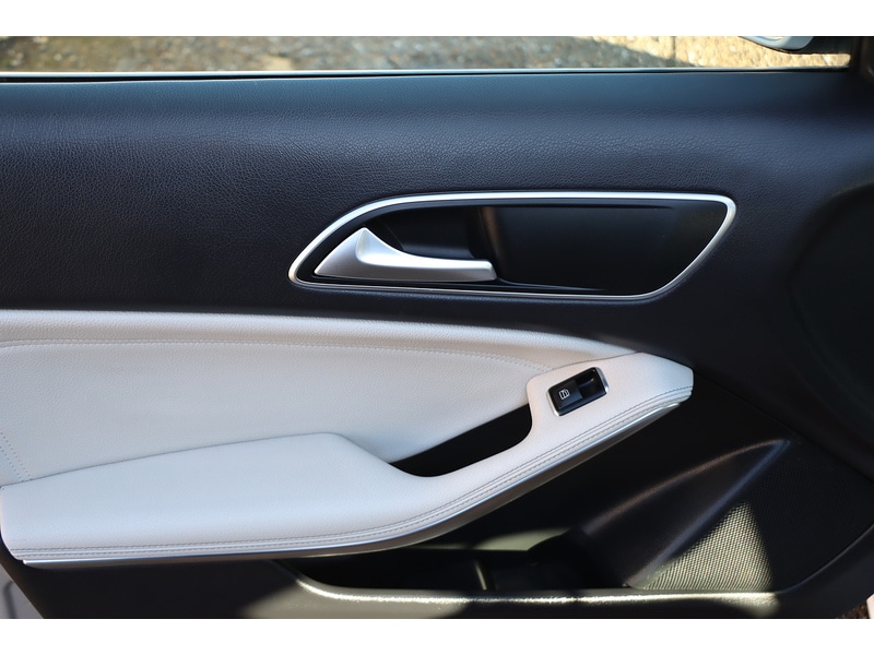 Used Mercedes-Benz A-Class 2016 for sale - 77636848: Photo 32