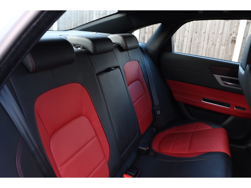 Used Jaguar XF 2018 for sale - 76918048: Photo 16