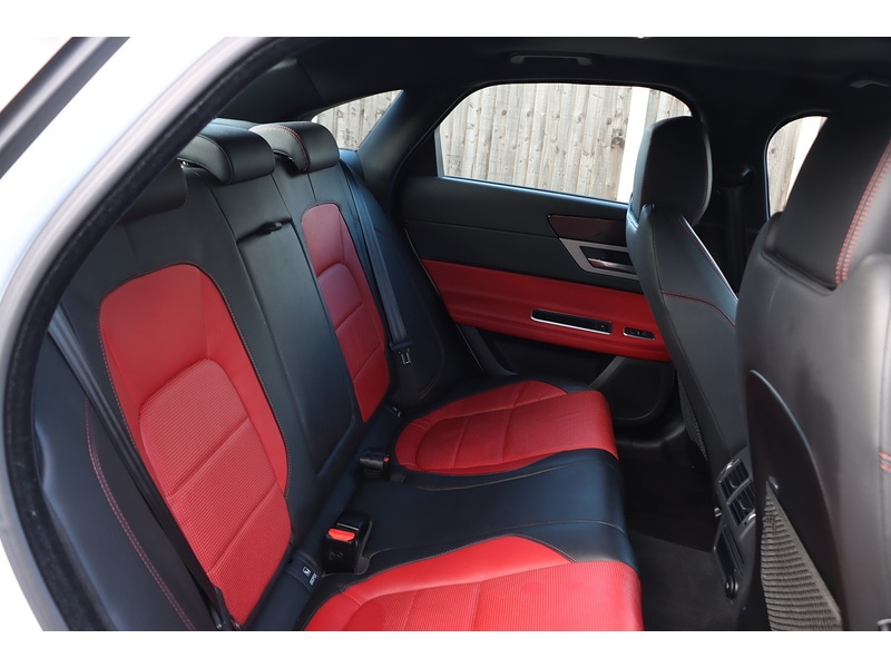 Used Jaguar XF 2018 for sale - 76918048: Photo 17