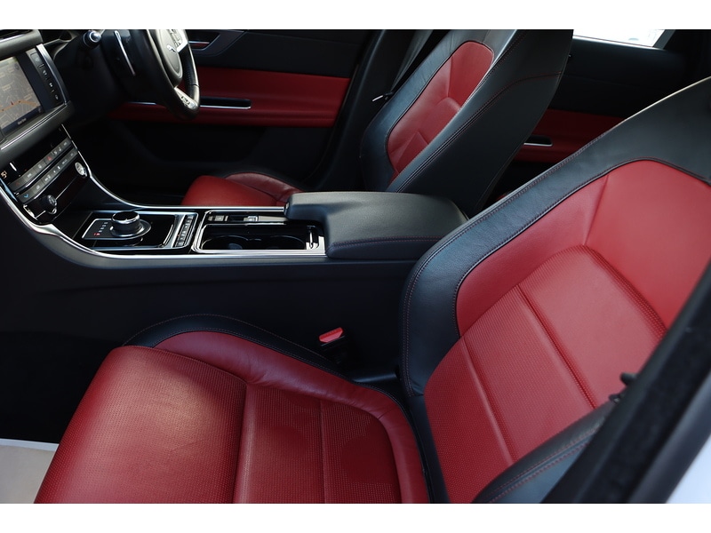 Used Jaguar XF 2018 for sale - 76918048: Photo 21