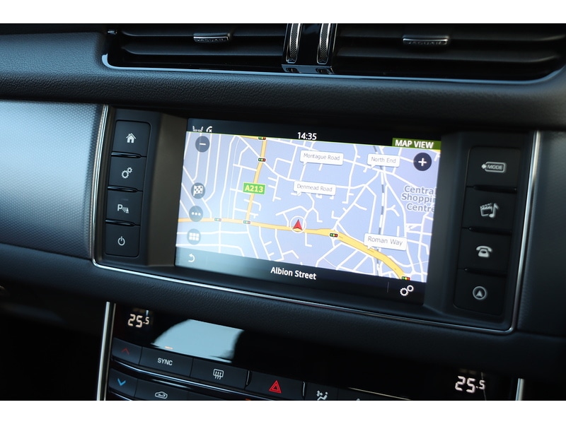 Used Jaguar XF 2018 for sale - 76918048: Photo 27