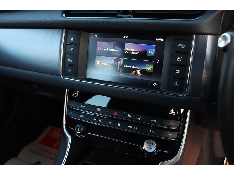 Used Jaguar XF 2018 for sale - 76918048: Photo 40