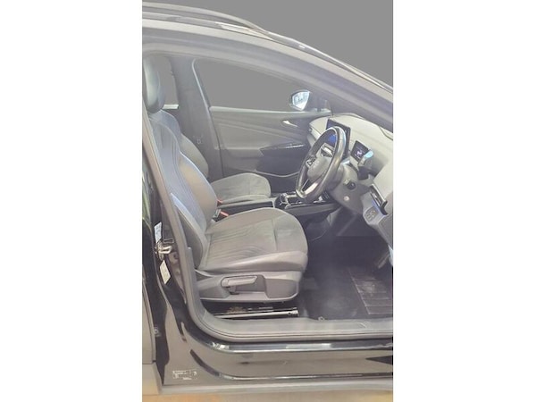 Used Volkswagen ID.4 2021 for sale - 76210989: Photo 8