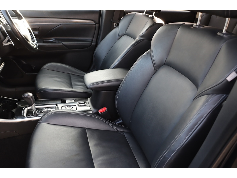 Used Mitsubishi Outlander 2019 for sale - 77276954: Photo 32