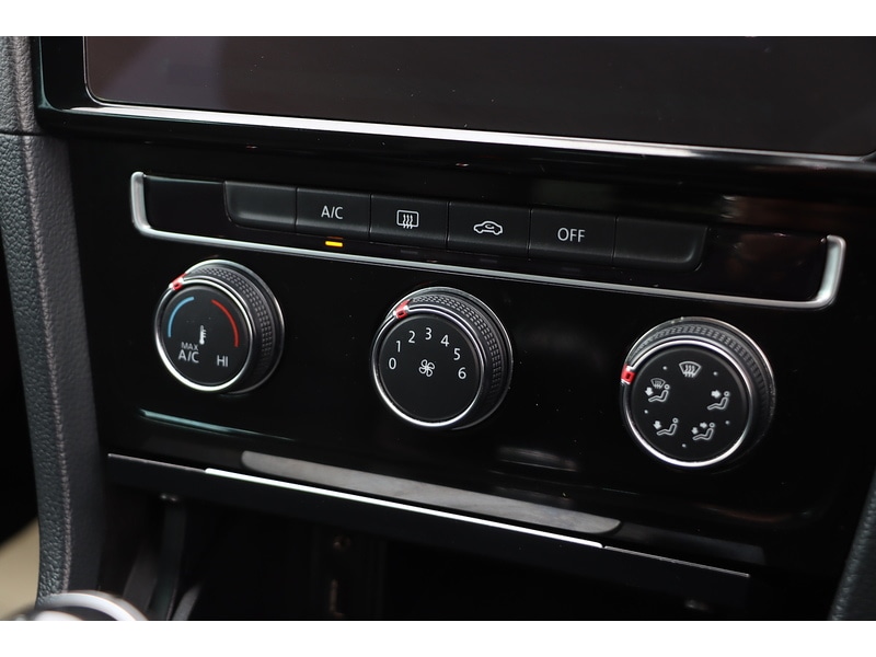 Used Volkswagen Golf 2017 for sale - 76185804: Photo 16