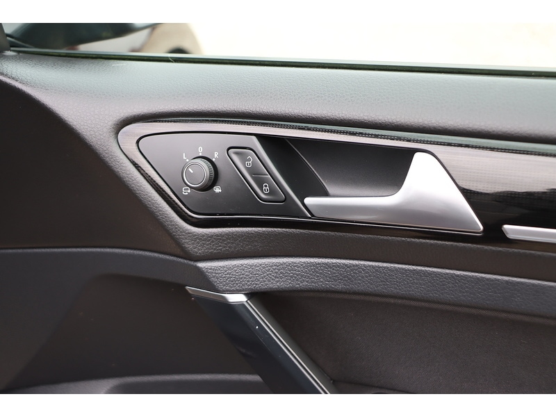 Used Volkswagen Golf 2017 for sale - 76185804: Photo 17