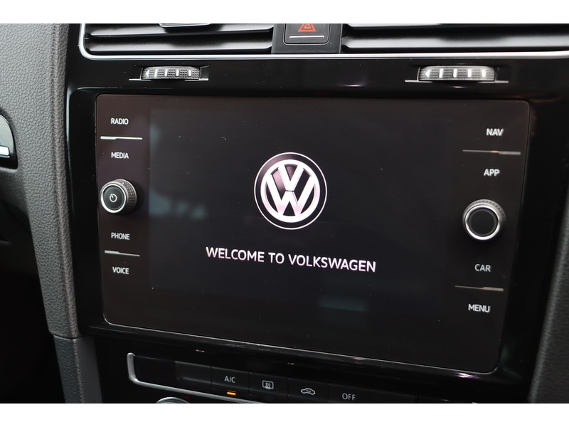 Used Volkswagen Golf 2017 for sale - 76185804: Photo 4