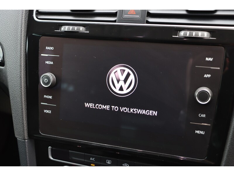 Used Volkswagen Golf 2017 for sale - 76185804: Photo 41