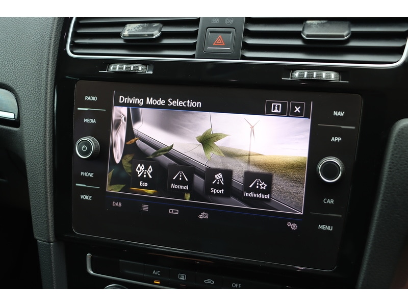 Used Volkswagen Golf 2017 for sale - 76185804: Photo 44