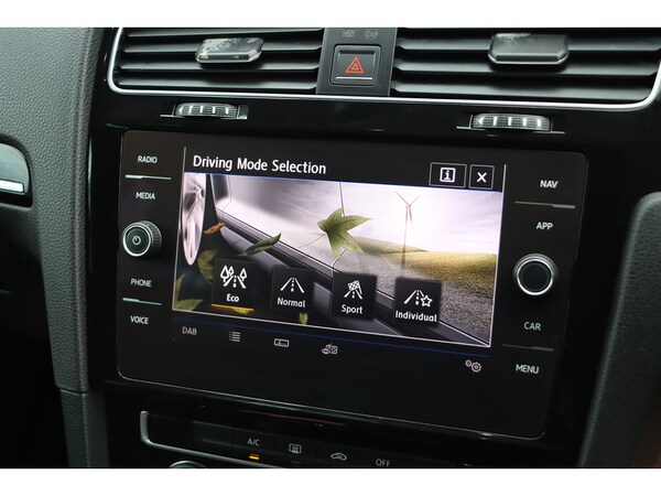 Used Volkswagen Golf 2017 for sale - 76185804: Photo 44
