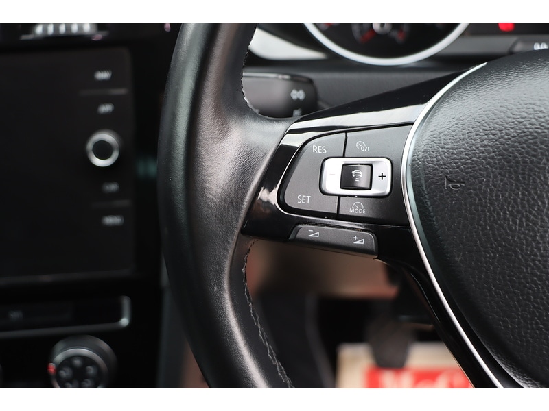 Used Volkswagen Golf 2017 for sale - 76185804: Photo 50