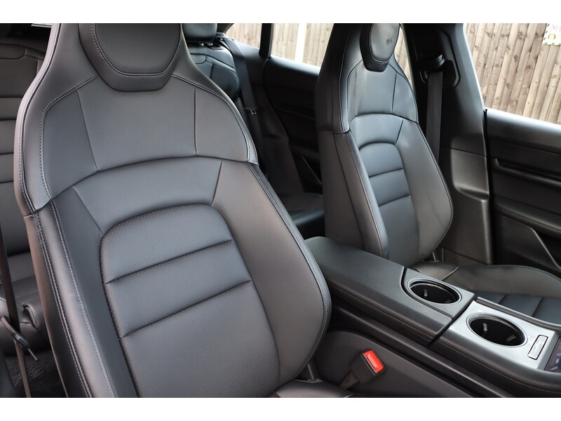 Used Porsche Taycan 2023 for sale - 75673009: Photo 27