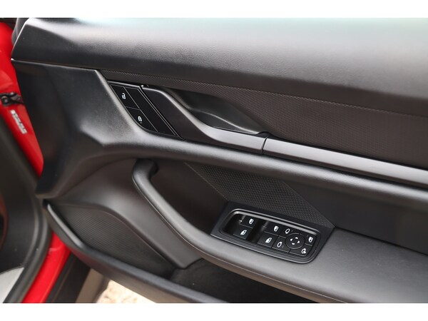 Used Porsche Taycan 2023 for sale - 75673009: Photo 27