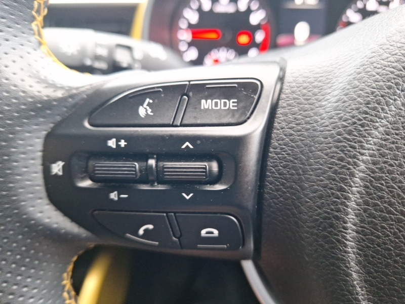 Used Kia Stonic 2023 for sale - 76397341: Photo 15