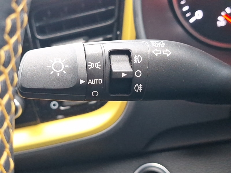 Used Kia Stonic 2023 for sale - 76397341: Photo 16