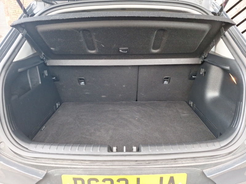 Used Kia Stonic 2023 for sale - 76397341: Photo 8