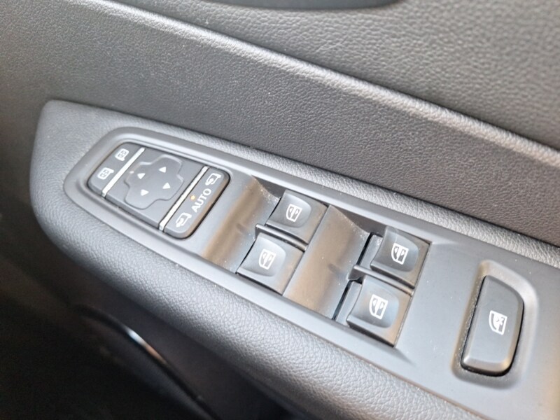 Used Renault Captur 2018 for sale - 76708197: Photo 13